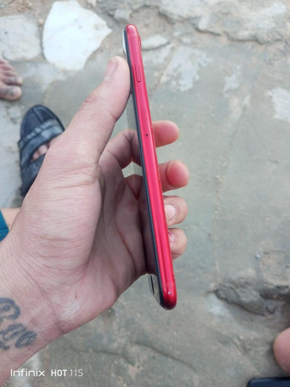 سلام عليكم موبايل ايفون ٨بلاس بدل بطاريه اصليه ٩٠ وضهر مكسر عنوان كربلاء راسلني خاص لو وتساب ***********
