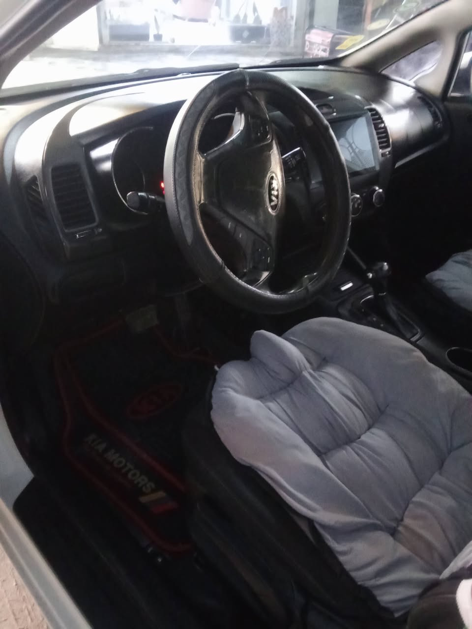 سياره سيراتو 2014 محرك 1600دوش بيه شويه بلبنيد وطرف جاملخ الامامي وباب مبدل وهلال جاملغ الخلفي سعر 102 وترهم اقساط حسب المقدمه الاستفسار اكثر الاتصال ***********
