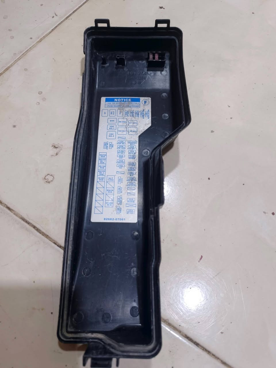 السلام عليكم من رخصة الآدمن
عندي اغراض تويوتا افلون للبيع وهذا رقم الواتساب ***********
