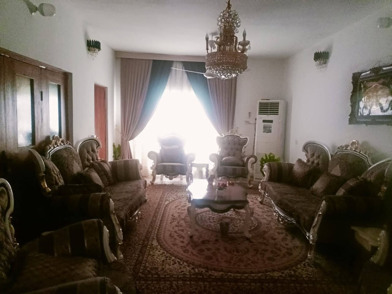 على بركة الله ...
بيت للبيع المساحه 200متر 
جنس العقار طابو صرف 
الموقع بعقوبه 7نيسان قرب كلية الاساسية الاتصال ع
***********
