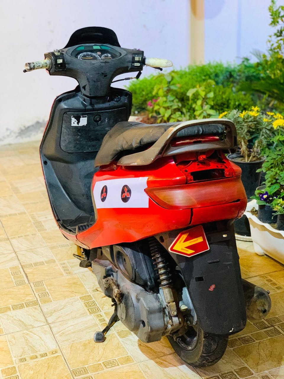 فراشة كرستال 
السعر/300 وبيها مجال حله مركز 
***********
