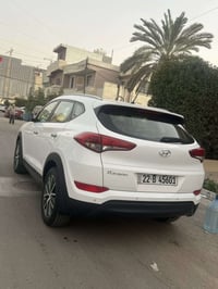 توسان خليجيه كفاله عامه السياره بيها رصعه صغير بلاديه كير مكينه مامفتو...