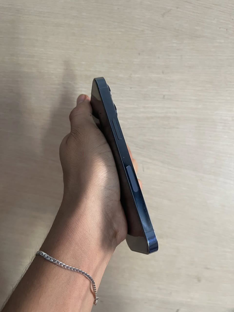 iPhone 13 pro 256G 88% 
Batterie change b original 
Support 5G 
Version USA SIM
mzal jded garantie wa9t libghity


**إذا كنت صاحب هذا الإعلان وتريد حذفه لأي سبب، رجاءا أرسل رسالة إلى الدعم الفني**
