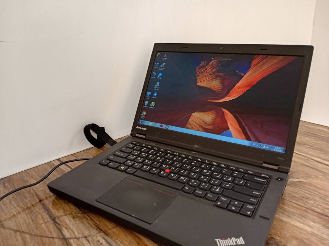 للبيع.لينوفا جيل  رابع. T440
السعر ١٣٠ الف مع  جنطه وشاحنه وماوس توصيل لكل المحافظات  كور٥ 
رام ٤ 
هارد ٣٢٠ كيكا كبيورد عربي انكليزي ضوئي 
حجم ١٤ انج  يحتوي عل جميع المنافذ مع منفذ سيدي 
 الاستفسار اكثر مراسله الصفحه او الاتصال عل الرقم 0781826839


**إذا كنت صاحب هذا الإعلان وتريد حذفه لأي سبب، رجاءا أرسل رسالة إلى الدعم الفني**