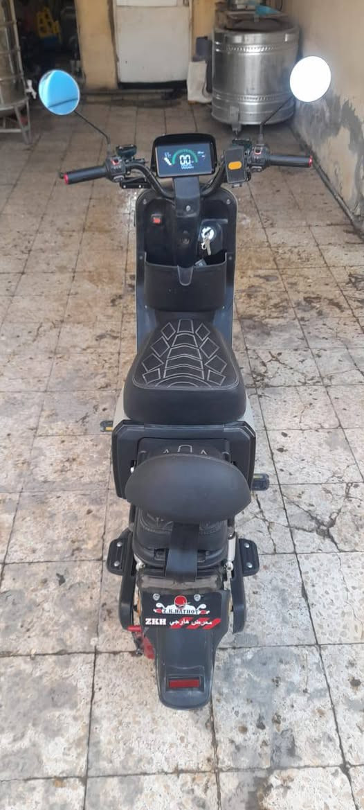 سلام عليكم دراجه شحن للبيع 5بطاريات مااماشي شي قليل كفرات كلا جديد اشاير شغالات المكان بعقوبة التحرير السعر 600وبي مجال الرقم ***********
