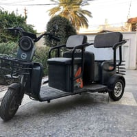 عندي دراجه البيع ثلاث نفرات نضيفه وسعرهه معقول الاتصال 07702919270