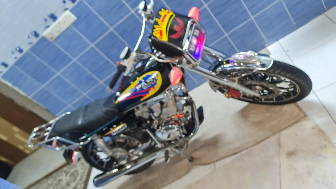 بارت عنتاني سوري الأصلي مديل 25 منفس اصلي ماكينة كبس تايرات جدد السعر٧٧٥ الف ***********
