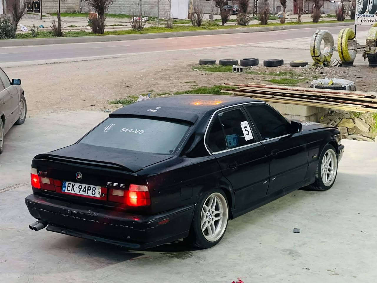 بیئێم سەنەوی 24 گەڵا 
بیئێم 1992 ی 520 ی گێڕ عادی 
نە دوکەڵ نە بوغار هیچ شتێ مەکینەی سفرە
موس و بڕاوە بەشەرت ساغ
لایت ئەڵقە و کامل زینۆن
سەیارەکە هەموو گیانی ئێمە 
چوار ویل و تایەی m18 دو سایز
تەنجیل و موکەبەرە مەزبوت
سعری خوار هەموو بازاڕە 
نرخی 24 گەڵا  
شوێن شارەزوور 
موشتەریت وەرە سەر ماڵەکە یەک سەعات مێشکم مەوە .
 لەگەڵ ڕێزم ❣️


**إذا كنت صاحب هذا الإعلان وتريد حذفه لأي سبب، رجاءا أرسل رسالة إلى الدعم الفني**