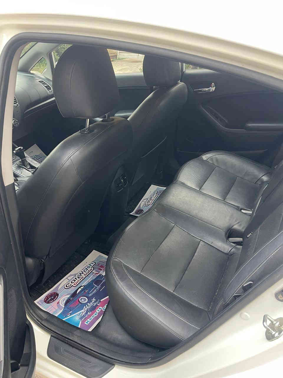 كيا سيراتو 2017 وارد ايراني اصل خليجي..
كفاله من الصبغ والتبديل وحتى من الشخط من الزيرو باسمي.. 
ماشيه 40 الف شرط تراي مال جديد 
فول موصفات اعلى فئه VIP..
بصمه..
محرك 2000 دوش..
كراسي كهرباء وكشن السايق خزن ميموري..
تبريد تدفئه بل الكشنات..
راذارات امامي جانبي وتوقف ذاتي..
فتحة سلايد..
مري شفط وترحيب..
سماعات انڤنتي..
شاشه وكامره بلاد جي بي  S
 البجم لد والبك لايت لد كامل.
تبريد خلفي امامي ومنفصل وشاشه لمس.. 
خمسه ويل كب والسبير منازل.
اللايت زنون وعدسه بلاد.. 
تدفئه بل الدركه.. 
حساس خلفي امامي ويطلع بل الدشبول ياشر.. 
شاشة اعطال بل الدشبول.. 
دكمة مود درايف 3 وضعيات..
ترحيب عند الاقتراب بل المري ويدات البوب.. 
السياره بعد مبيه موصفات كله بلاد هاي جنايتها يعرفوها
الشراي يتصل ومكاني بغداد حي الجهاد السياره جديده بمعنه الكلمه وين يعجبك نفحص.. 
... ***********....
