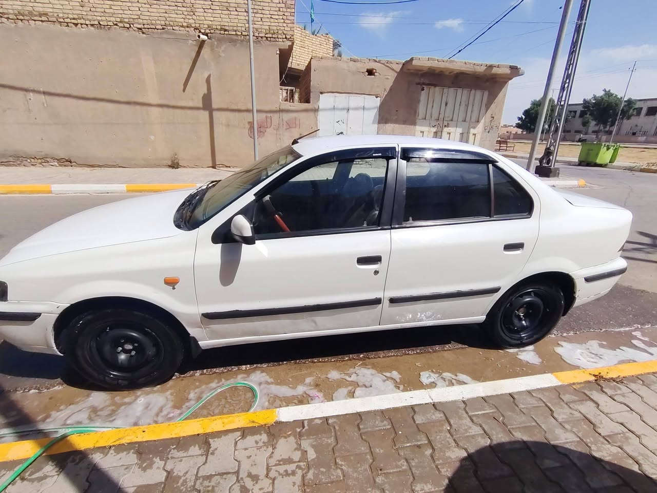 السلام عليكم 
سمند موديل 2013 للبيع سياره جاهزه من كلشي صدر جديد هزه جديده كهربائيات شغاله سياره باسمي تحويل ثاني يوم مكان السياره كوت حي الجهاد 
للاستفسار ***********
 ***********
