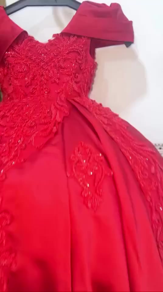 بدله ملكي للبيع قياس ٤-٥-٦ بيها سحاب وقيطان من وره سيم بيها اشتريتها ١٥٠ملبوسه مره ابيعها ٦٠ وعندي وتوصيل


**إذا كنت صاحب هذا الإعلان وتريد حذفه لأي سبب، رجاءا أرسل رسالة إلى الدعم الفني**