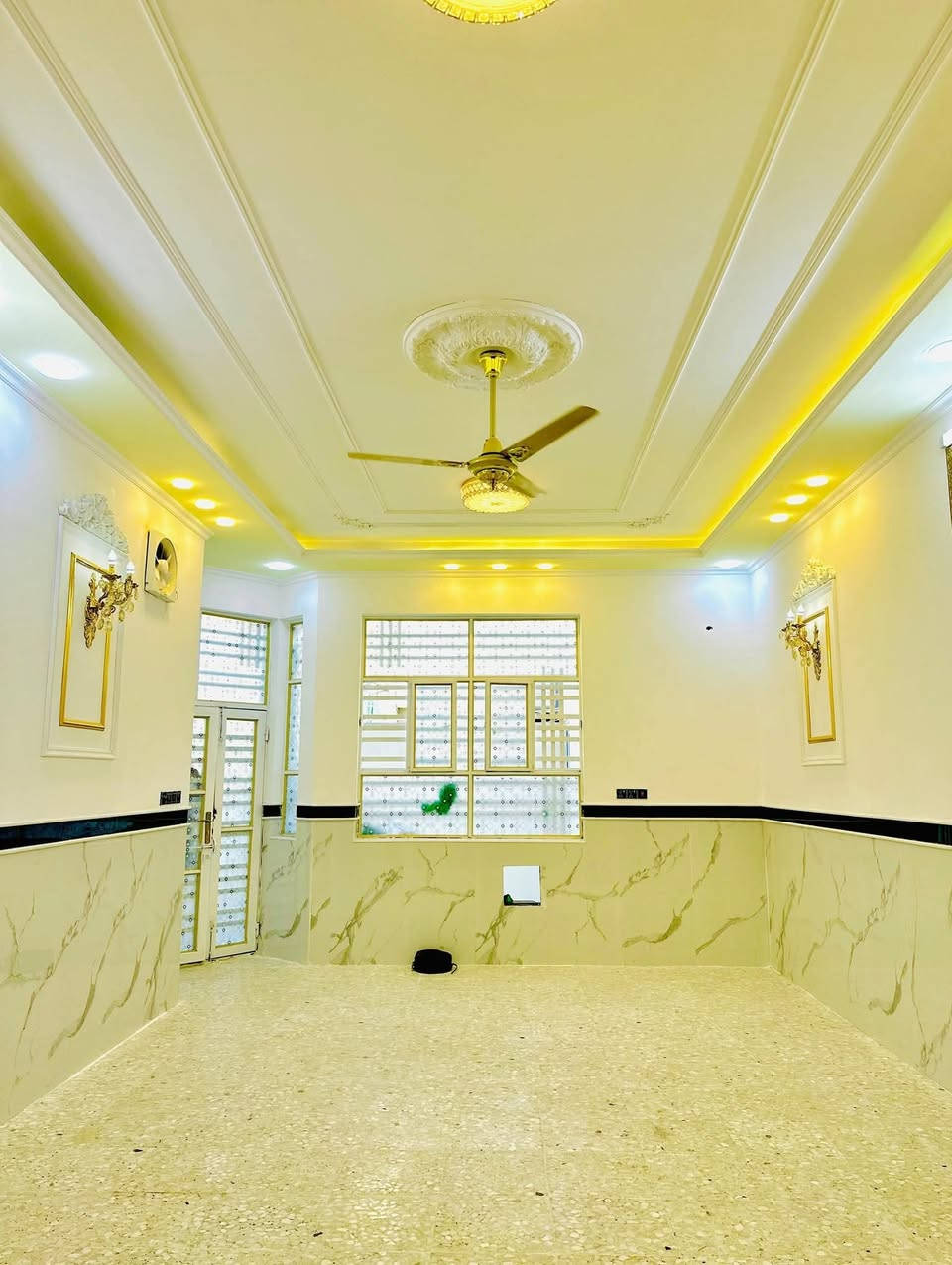 يا الله  بيت  اللبيع 
النجف الاشرف
حي النداء
مغابل مول بغداد 
 شارع مجمع بيتي
عامود 54
منطقة   56  الف
المساحه  200  متر 🏡
شارع البيت   10 متر🛣
مفتوحه علا شارع المجمعات  🛣 البيت 
طابقين كامل مفتاح
البيت غرفه وصاله ومطبخ وستغبال وصحيات داخليه وخارجيه  الطابق الثاني  3 غرف وصاله وصحيات 
البيت ساس وسكف صب مركزي طابوك نهروان حداديه تفصال 
سراميك لوح  120 
سقوف جمس  سعر  البيت   نتصل  📲
ابو حسن 
***********
يوجد واتساب
