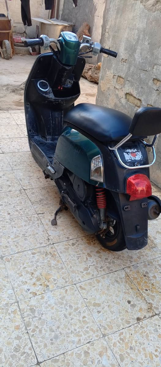 سلام عليكم دراجه لبيع بوليس دراجه نضيفه مكينته ناعمه تخبل كفراته مصبوغه لجماليه مبدل بيه مجمع و جوزه تشغيل
مكاني حي لحسين الجديد 
هاذ رقمي ***********
