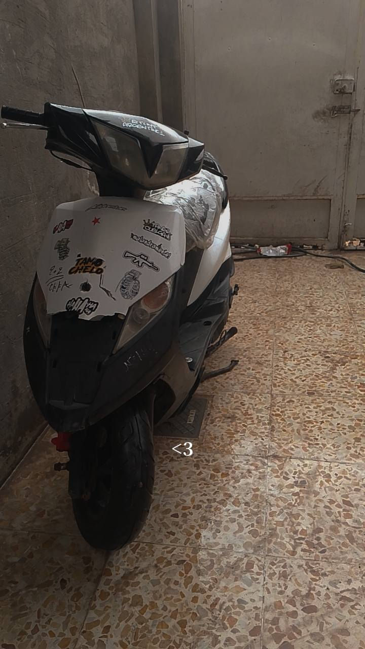 لسلام عليكم دراجة ماكس ثعلب
دراجة خير م̷ـــِْن الله دراجة احلة م̷ـــِْن الصورة دراجة بيهة 
كلج رياضي اممامي بيهة لايت زنون بيهة سكن لون اخضر
سعر الدراجة 300  قليل مكان سبع ابور متواجد خاص.   
الرقم ***********. بي وتساب
