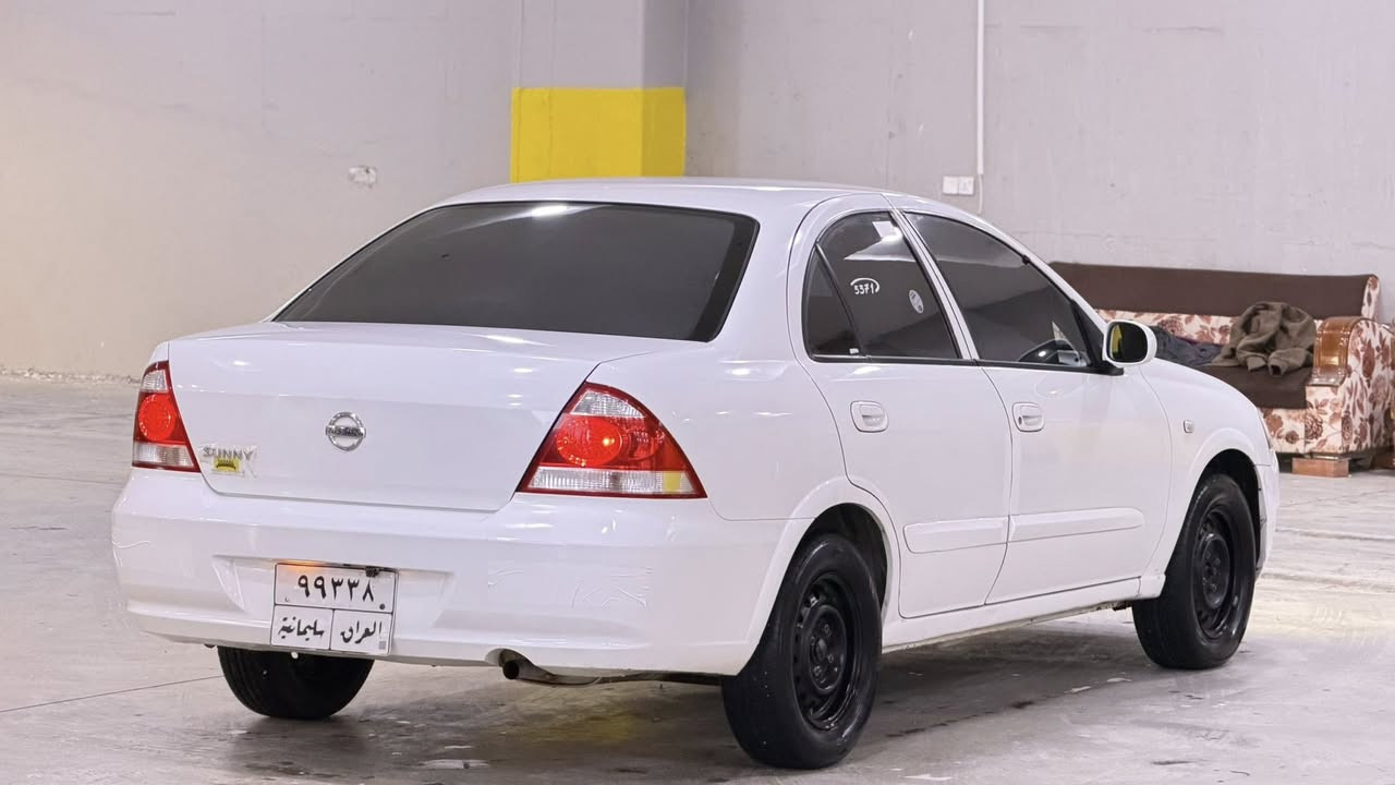 سلام عليكم
للبيع 
نيسان سني 
موديل 2011
كوري 
سياره مكفوله 
بيه فقط شبرين كارت 
سنويه جديد 
سعر100  وبي مجال 
مكان السيارة دياله خانقين 
***********
