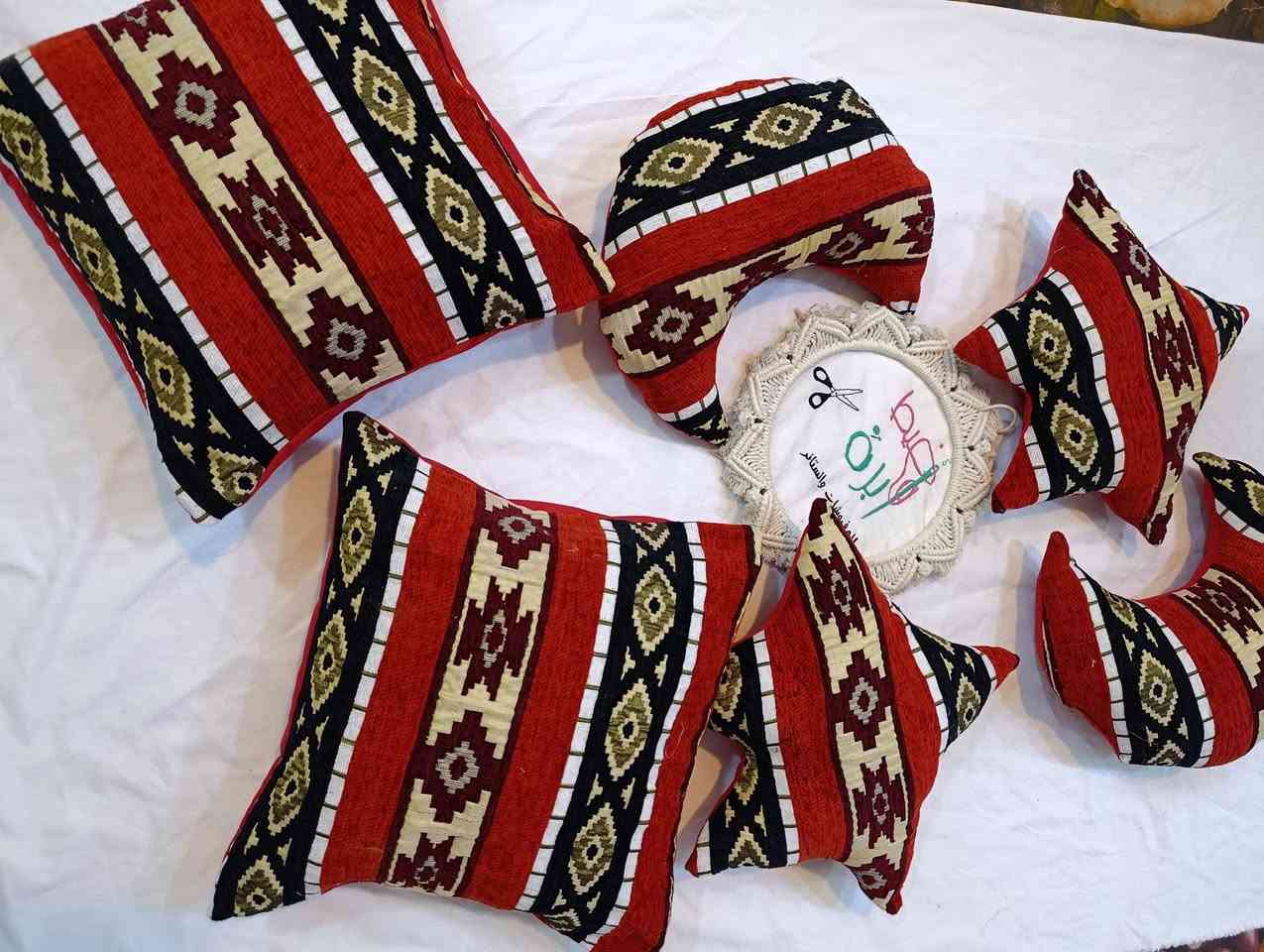 طلب زبونتي وصديقه الصفحه 
كوشات عدد 6 
2 نجمه قياس 45 
2 هلالقياس 45
2 كوشات قياس 45 + وجهين صوف شانيل ثقيل 
السعر 30 الف


**إذا كنت صاحب هذا الإعلان وتريد حذفه لأي سبب، رجاءا أرسل رسالة إلى الدعم الفني**