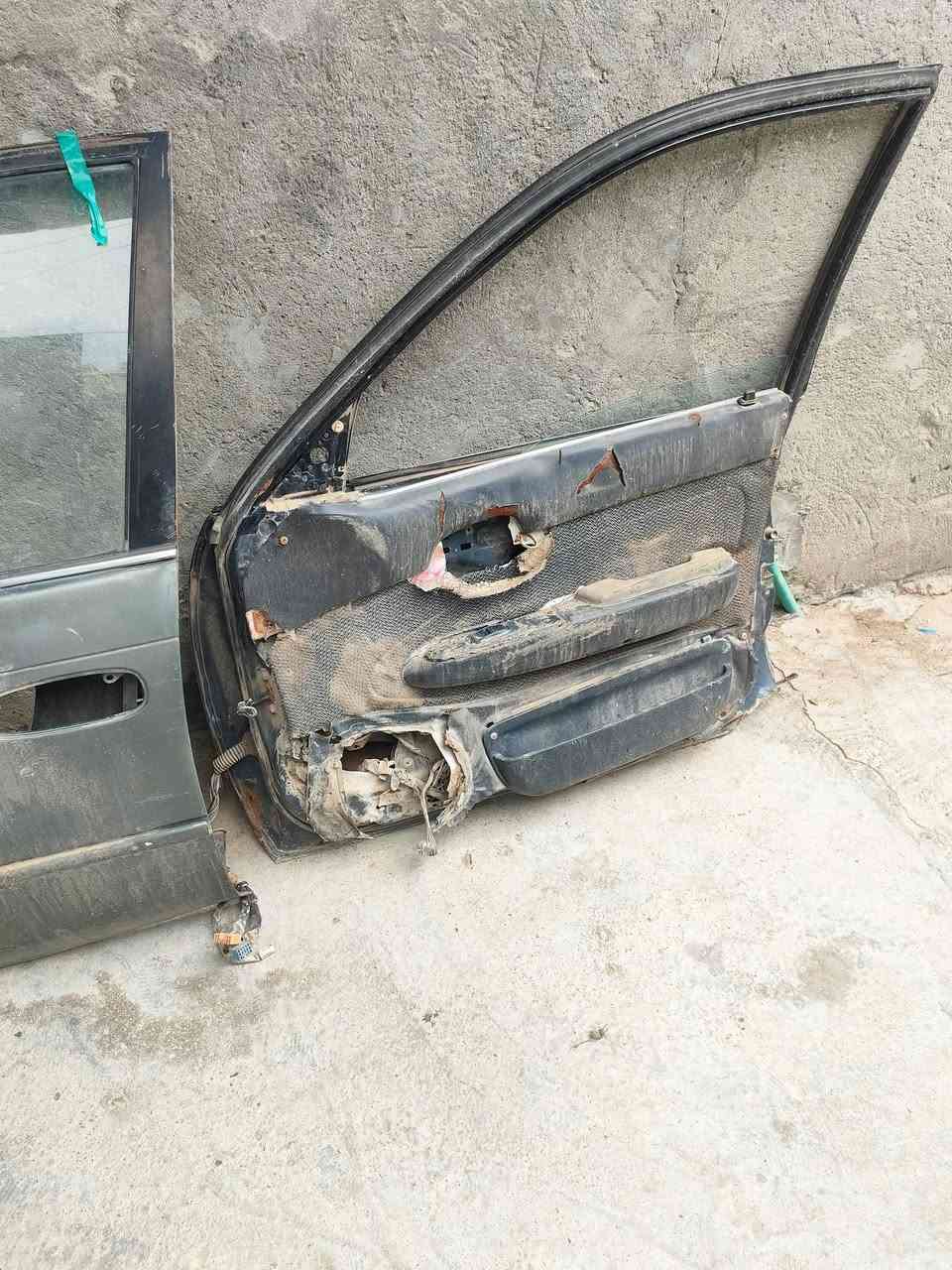 بيبان كورلا 92 عوزهن ترتيب وبطاين مكانهن كوت قيم واخذ ***********
