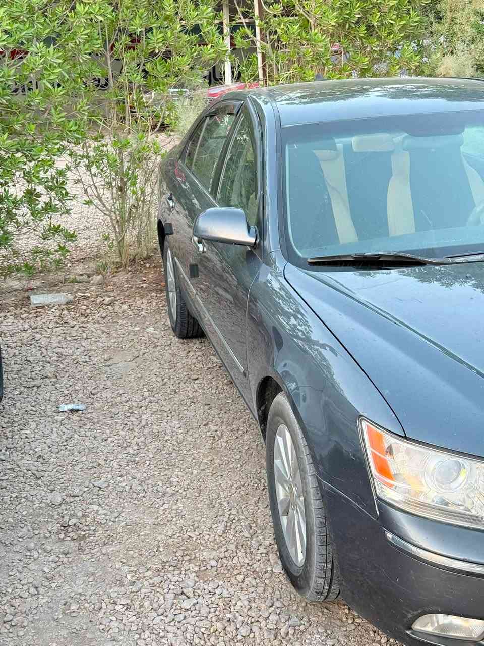 السلام عليكم. سوناتا 2009 وارد امريكي بيها ربع جاملغ خلفي فقط الباقي مكفول رقم اربيل سياره جديده مكان السياره كربلاء للتواصل ***********

