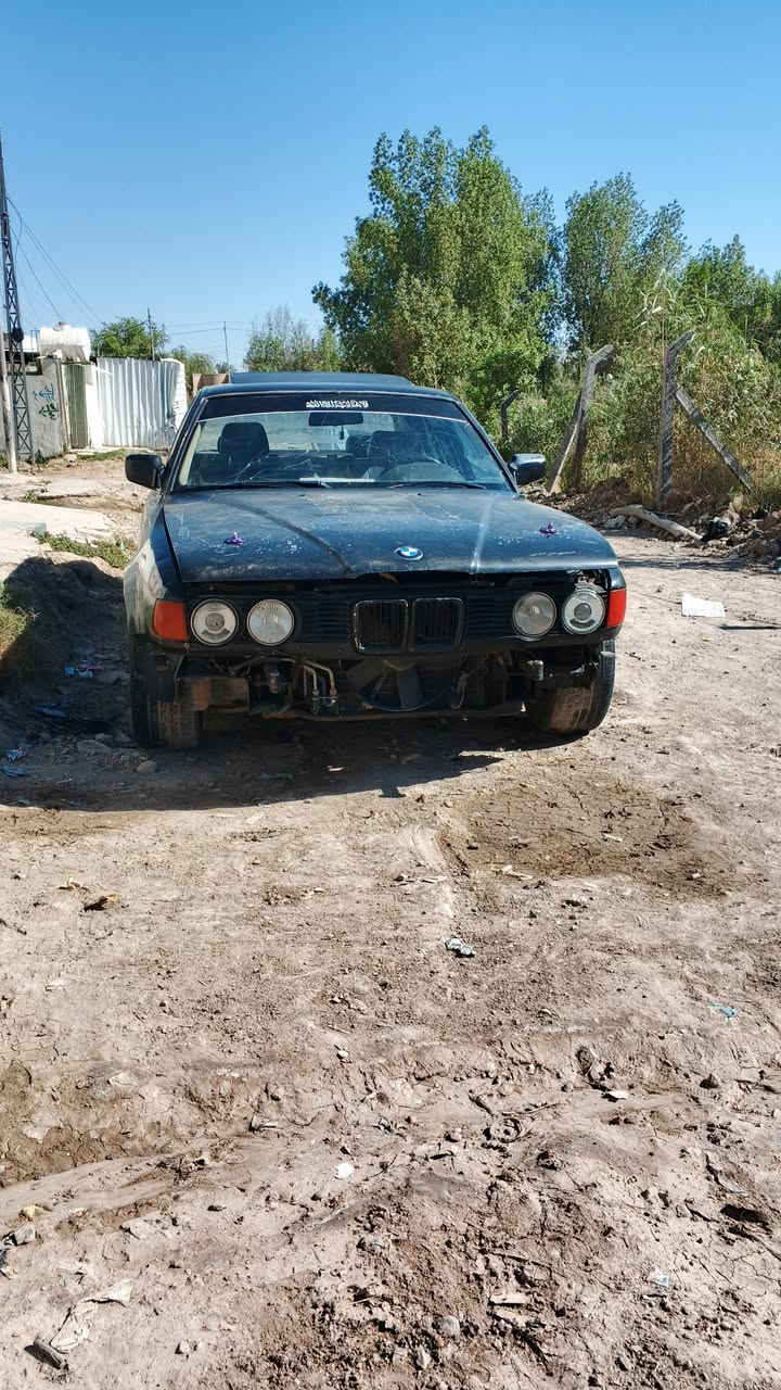 السلام عليكم لبيع 735رقم بابل تحويل مباشر سياره دبل جام سكليتر كهرباء بدون حادث بيه خياسات بسيطه نقص تبريد منضومه بيه كامله يعني شد قايش وتشحن غاز حداديه تعبانه الخلفيه مابيه شي محرك كير خير من الله محرك ناعم حيل وصافيه زلال السعر 35بيه مجال مكان حله الحمزه الغربي ***********
