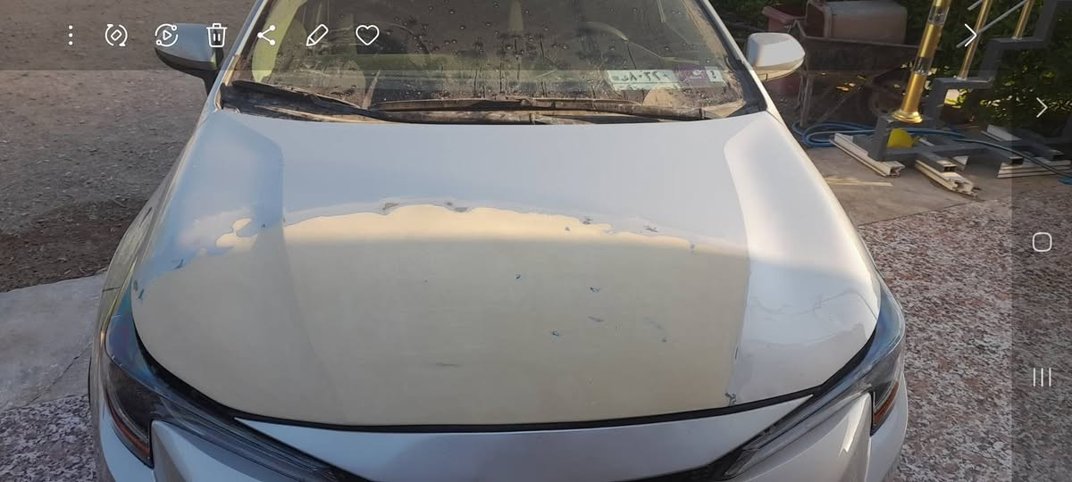 كورلا موديل ٢٠٢٣ للبيع الضرر نصف بونيت  رقم بغداد ماشيه ٣٢ ميل ***********
