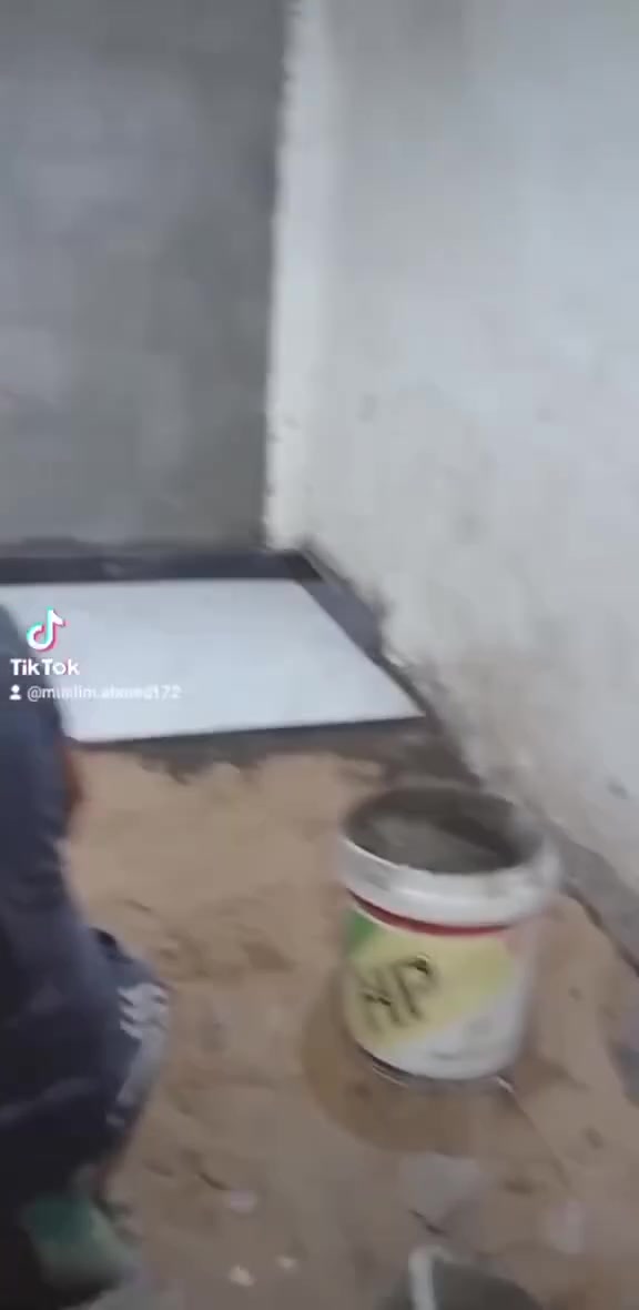 سلام وعليكم  خلفه ابو حسين للسراميك وبناء  ولبخ وسقوف الثانويه وترميم لبيوت مقطوعات شغلنه درجه اوله رقم للستفسار ***********واتساب
