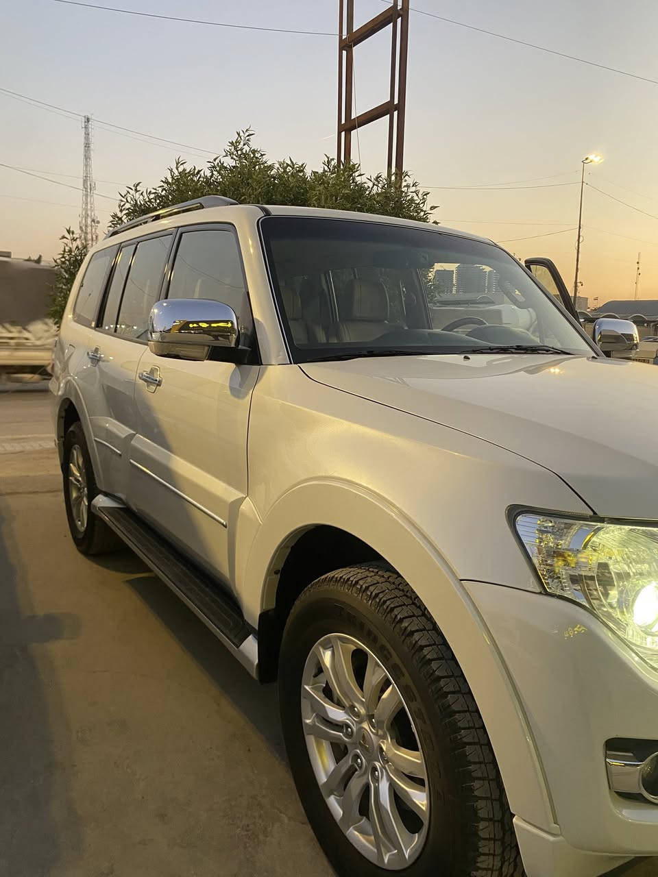 السلام عليكم
باجيرو 2020 حبتور فول الفول ماشيه 38الف حقيقي 
مكفوله كفاله عامه من الفتح والتبديل والصبغ حته الدعاميات مكفولات
مري شفط 
تحكمات ستيرن 
دمام 
كراسي 2 كهرباء 
كشنات جلد بلادي 
رادار امامي 
كامره خلفيه
السياره على وضع البلاد تايرات الشركه اسبير شركه 
مكان السياره بغداد الزعفرانيه 
سعره 245
***********
