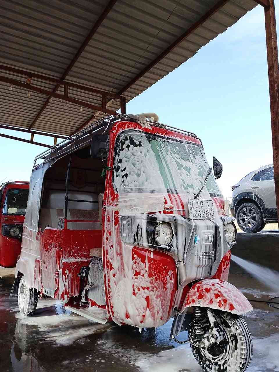 ياله سلام عليكم شباب تكتك لبيع 22 أو عشرين الشهر 9 كفاله عامه السوبايه مو اوياه فقط للبيع *********** ما متواجد خاص
