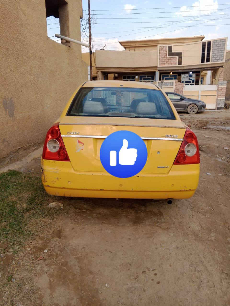 سلام عليكم شباب سياره للبيع اشيري 5مديل 2012 سعر 30 ورقة سياره مكينه ابو جف كامري  بيه صوت بل مكينه  شرط تحويل يوم ثاني رقم الهاتف  ***********،  ***********
