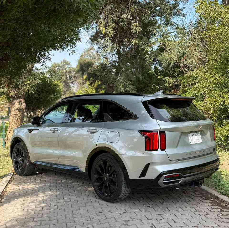 السلام عليكم
كيا سورنتو ( برستيج )
موديل : 2022
ماشية : 80 الف 
المواصفات 
بانوراما 
بصمة
بصمة ابواب 
 تشغيل عن بعد 
شاشة 
كاميرات 360 
كاميرات بالدشبول عند تشغيل الإشارة 
فور ويل 4x4
نظام سبورت 
نظام ايكو 
نظام اطفاء 
حساسات امامية + خلفية 
تحكم ستيرن جهتين 
كروز سرعة 
رادارات
تحديد مسار 
قيادة ذاتية 
التوقف عند الاقتراب 
ماوس 
كشنات جلد 
كشنات كهرباء 
كشنات تدفئه + تبريد 
كشنات الخلفية منفصلة 
شاحن موبايل 
التبريد بيانو 
تحكم ستيرن جهتين 
كروز سرعة 
ستيرن هيتر 
شفتات ستيرن 
صندوك كهرباء 
صاجات 
ويل كب بلاك 
اشاير بالمري 
سبايدر خلفي 
لايت زنون 
لد امامي 
قطعتين تبريد 
 7 راكب 
مكينة 4 سلندر 
 2500 تيربو 
سايد بريك دكمة 
اوتو هولد 
(رقم بغداد مشروع وطني بأسمي )
الحادث : بنيد فقط صبغ . 
(صور الحادث مرفقة )
السعر : 229 وبيها مجال بسيط
العنوان : بغداد الكاظمية قرب مرور الكاظمية معارض جكوك معرض الرحمن 
للاستفسار 
عبدالرحمن 
 ***********
 ***********
