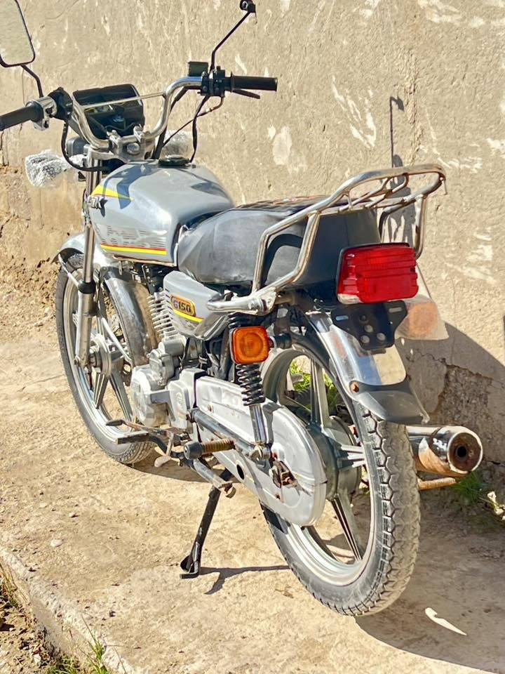 سلام عليكم دراجه سولنك لبيع موديل ٢٠٢٠ مكفوله كفاله عامه كهربائيات كلها تشتغل اوراق اصوليه الدراجه كلش نضيفه بمعنه الكلمه السعر 550 وبيها مجال قليل حق الجيه المكان بغداد ناحيه الوحده *********** موجود واتساب
