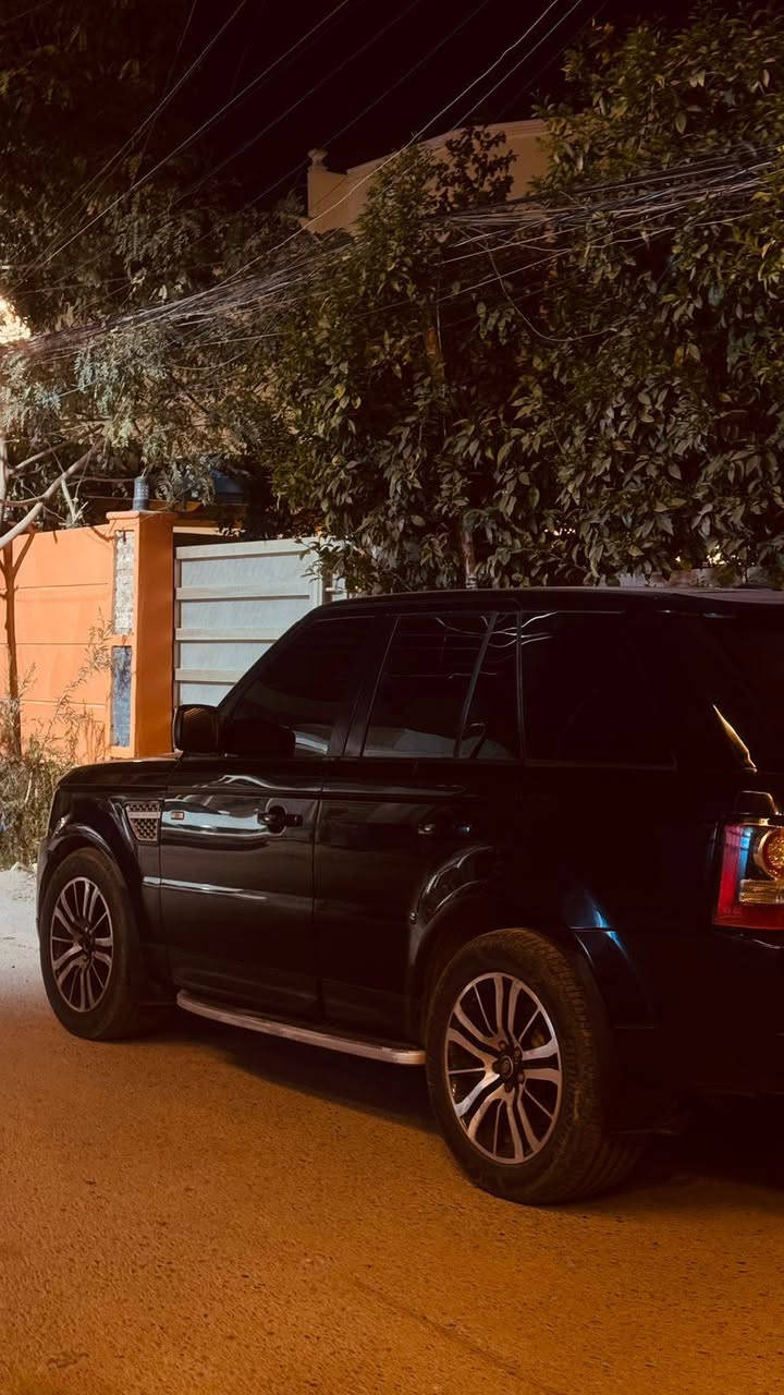 موديل ٢٠١٢ محرك عادي مو سوبر سيارة جاهزة من كلشي شغال ومضمون بيهه بخ صبغ فقط البنيد كلير اثر جراد بسيط رقم بغداد تحويل مباشر السعر ١٢٥$ العنوان بغداد شارع فلسطين قرب الجامعة المستنصرية او بعد جزيرة بغداد السياحية حسب التواجد ***********
