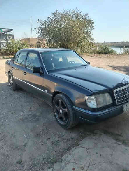 مارسيدس موديل ٩١ رقم بغداد مشروع وطني محرك كير بطه ٢٥٠٠ السعر ٤٧المكان سامراء للأستفسار ***********
