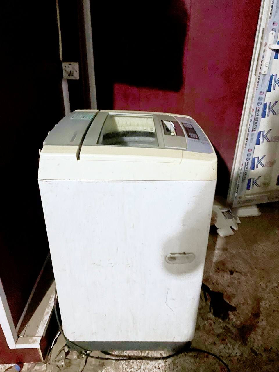 غساله البيع
العنوان الشعب 
السعر 200 وبيها مجال بسيط
اي تصليح ما بيها مستخدمه قليل


**إذا كنت صاحب هذا الإعلان وتريد حذفه لأي سبب، رجاءا أرسل رسالة إلى الدعم الفني**