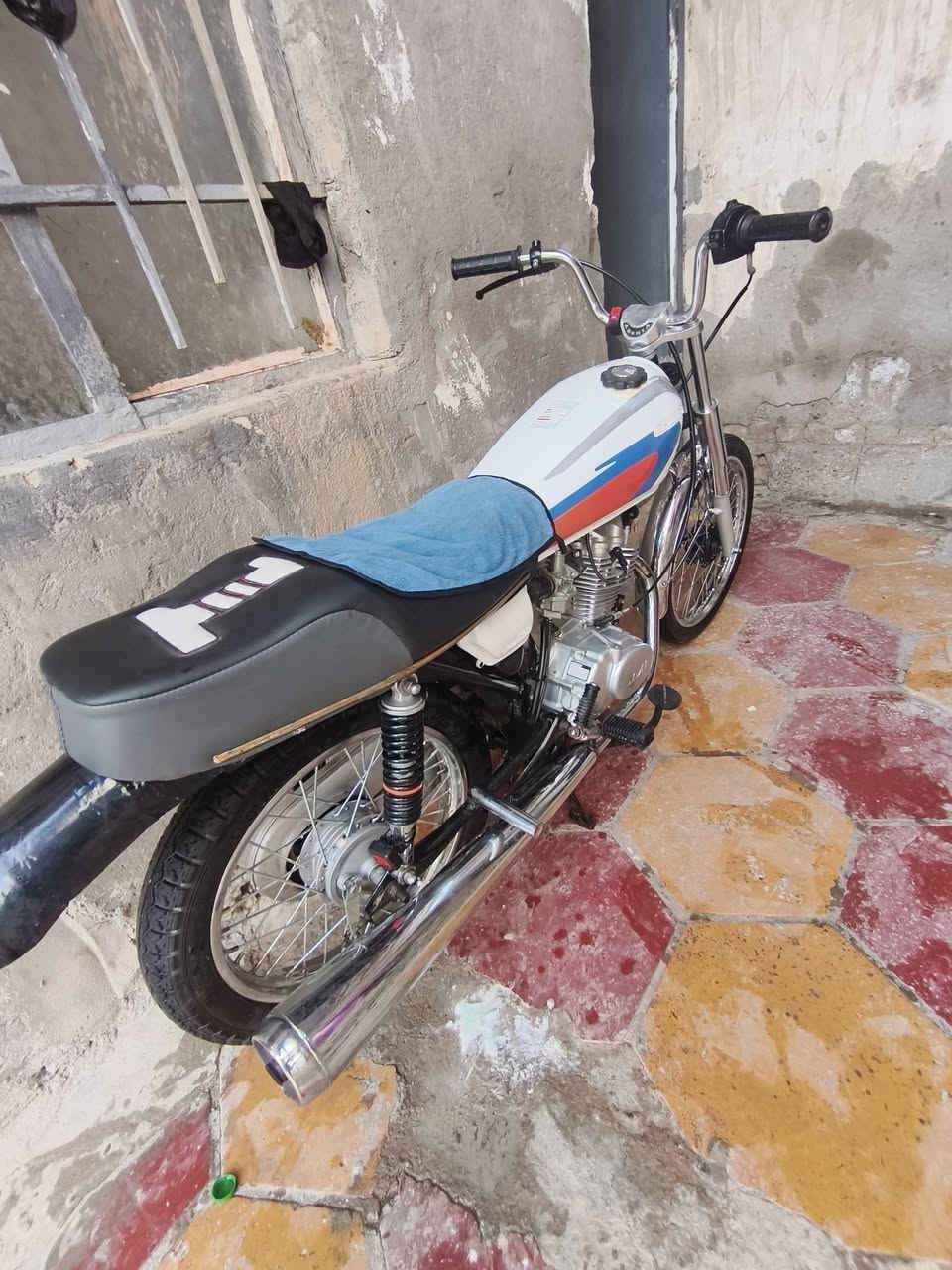 دراجه نامه للـليع اوراق اصولي مديل19
تعمير25شلامجه اصلي 
سعر850وبيه مجال قليل
مكاني قضاء نصر 
رقمي*********** متواجد
