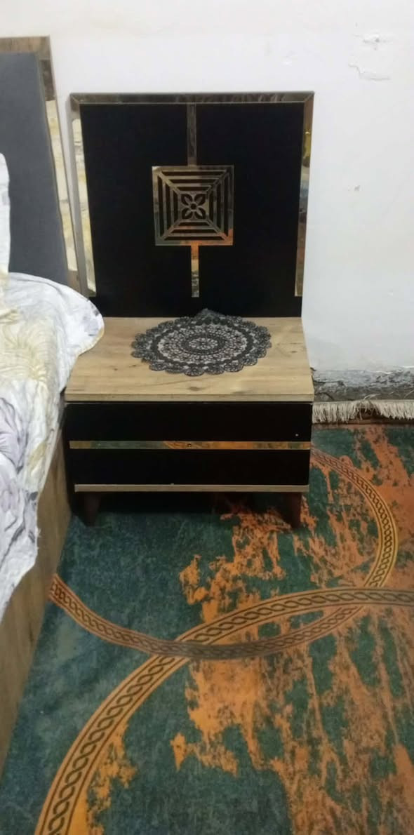 غرفه للبيع التواصل ***********
