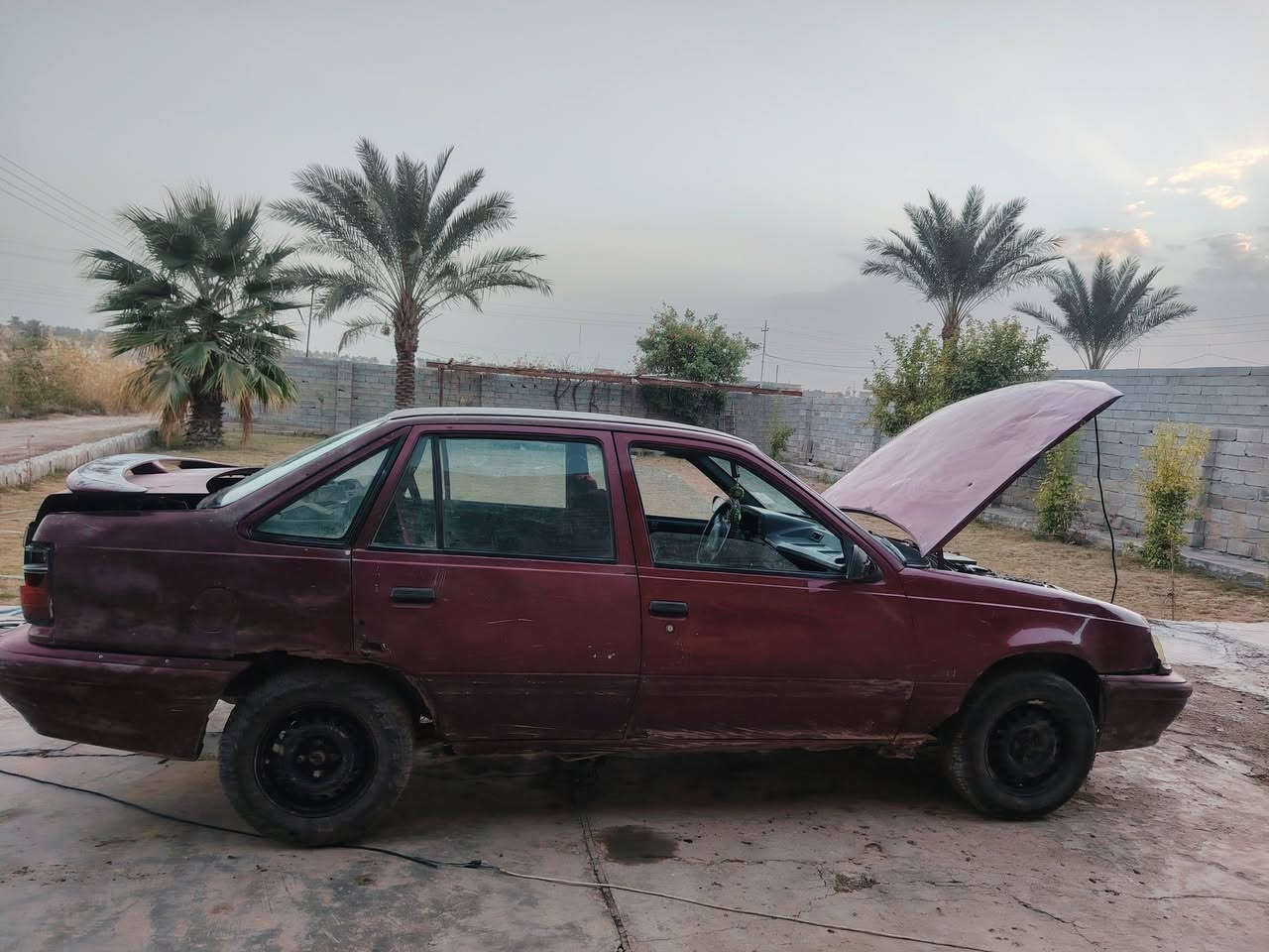 السلام عليكم
دايو لمنز للبيع موديل ١٩٩٤
محرك بحالة جيدة لا تبخير  ولا تنقيص كذالك. الكير
جواها تخم تاير باتري جديد  كشر تعبان  يحتاج تعمير مثل ماموضح بالصوره صدر امام  جديد سياره  مال شغل  السعر  ١٨ وبيها مجال   
  تواصل على هذا الرقم ***********
