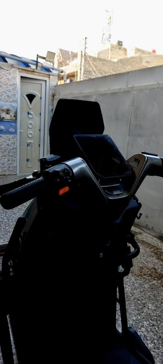 السلام عليكم …..
دراجه شحن نوع (صاعقه) 

اخذته قبل فتره قليله 

الدراجه نضيفه وكفاله عامه من كلشي 

مواصفات..:

بطاريات عدد 6 كباار مسطره  

ملف 2500 

شاحنه اصليه 

شاشه اعطال

عداد سرعه ديجتال

نضام بارك P

نضام رجوع بگ R 

نضام نزول منحدرات 

مانع انزلاق 

نظام تصليح اعطال TCL 

مساحه تخزين واسعه 

الدراجه جديده 

وبيه بعد مواصفات هواي 

سعر الدراجه مليون 

 وبيه مجال بسيط 

***********
