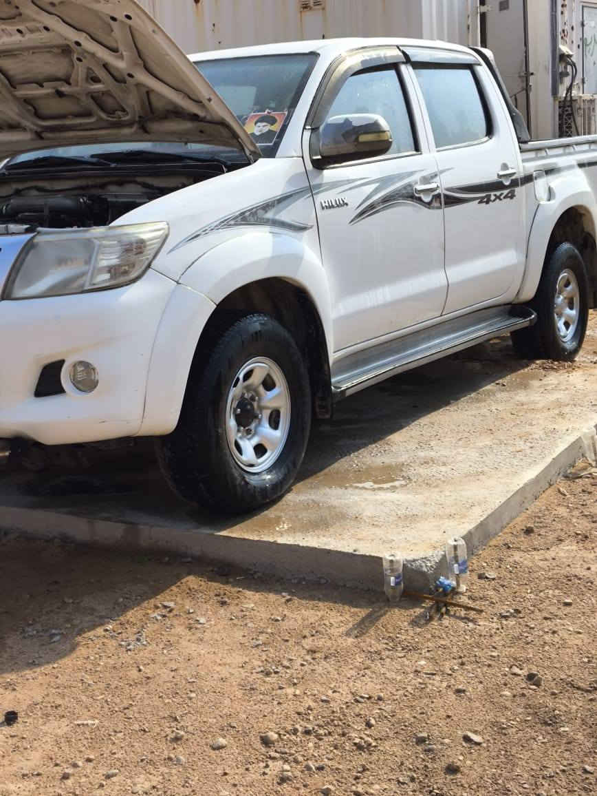 السلام عليكم فورويل كاز 2013
رقم ربيل سنويه صاقطه 
كير محرك مكفولات 
بيهه بارد باب السكن السعر (165/ 
مكان ميسان ‏‪0772 210 8272‬‏
اثير ‏‪0781 807 2308‬‏
