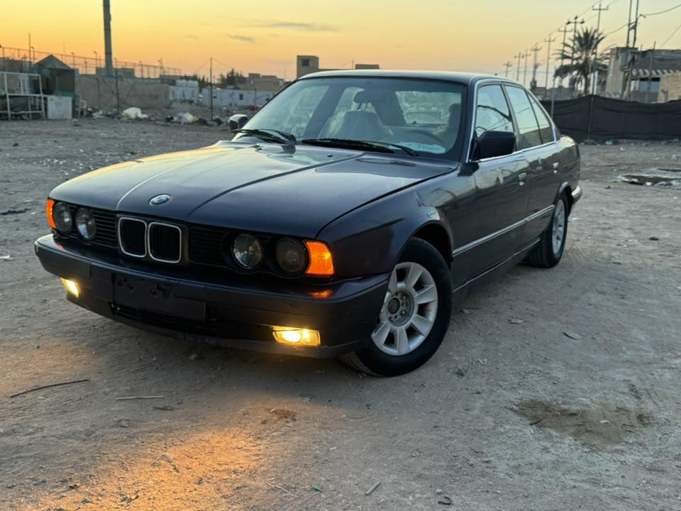 بيئم دبليو 520  موديل 1992 سياره جهازه  مسكر عدله حداديه كله جديده كهربائيات رقم بغداد سنويه جديده 2028 هزه جديده ارقام دولي باسمي كشنات كهربائي شغال كير اوتو ماتيك السعر 35 وبيه مجال بسيط مامتواجد عل نت اتصل الاستفسار ***********
