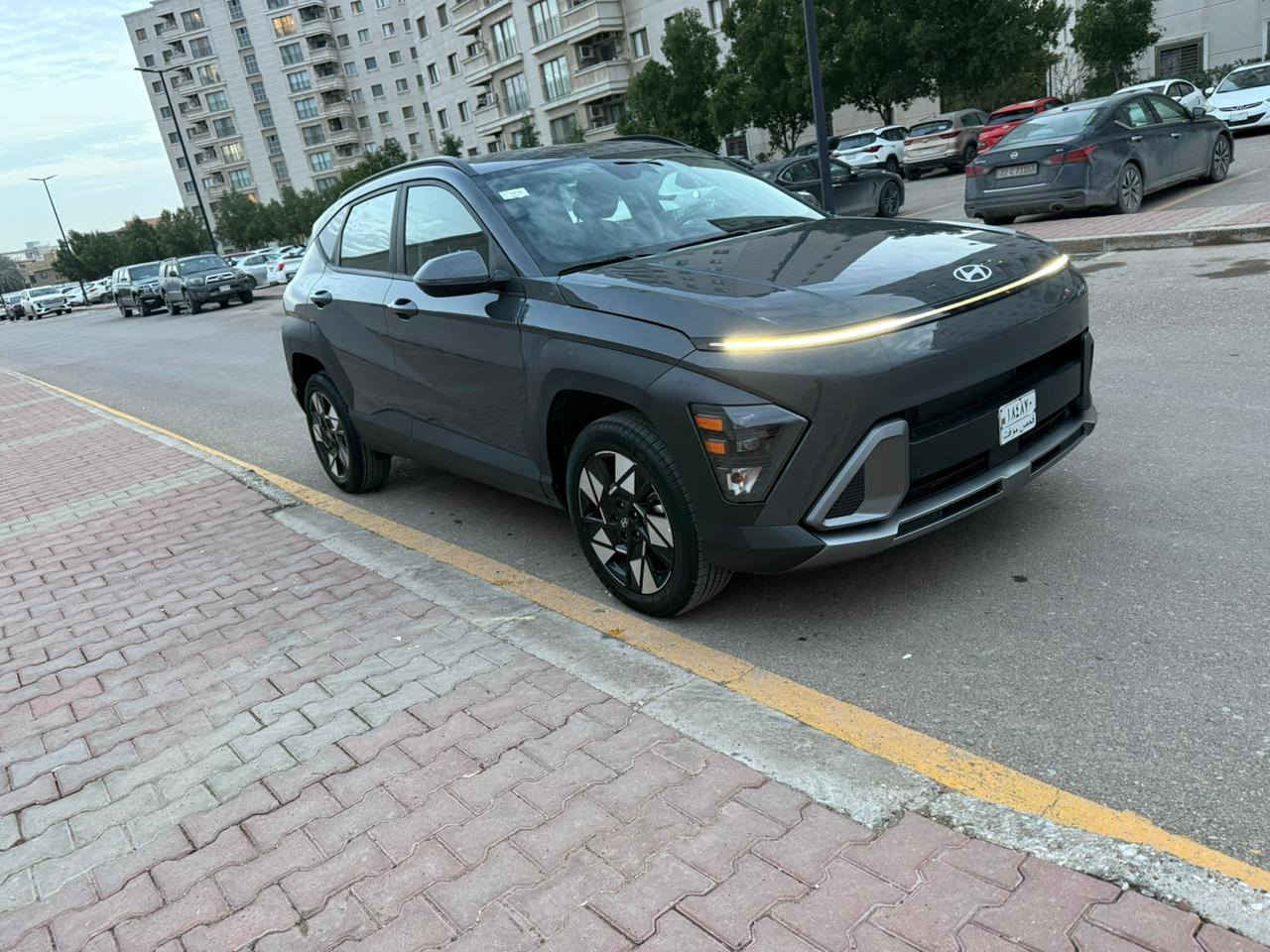 سلام عليكم كونا ٢٥ ماشيه ٨٠٠٠ فقط دخول جديد فول مواصفات عدا السلايد  حادث بسيط جدا موجوده بالصور فقط جاملغ وراجع بارد تبديل دعاميه نفس الون ولايت سياره جديده بمعنى الكلمه زيرو منفيست باسمي تحويل مباشر سياره بدون صبغ فقط تكحيل كارت  بجم كبس تبريد لون مميز  موصفات هوايه بيها  تجي تشوفها مكان حي العدل بغداد.  الاتصال فقط بالرقم واتساب. ***********. ماجاوب خاص فقط واتساب او اتصال. بغداد, العراق
