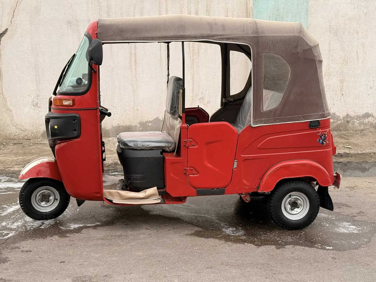 مكفوله من خيسات وضربات ومكينه وكشر ومن كلشي بيها فقط خياس نقطه وحده جوه اجاملغ


**إذا كنت صاحب هذا الإعلان وتريد حذفه لأي سبب، رجاءا أرسل رسالة إلى الدعم الفني**