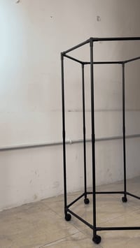 ستاند ملابس • شامل التوصيل