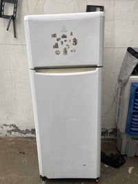 ٣٢ قدم • تشتغل • تجميد فول