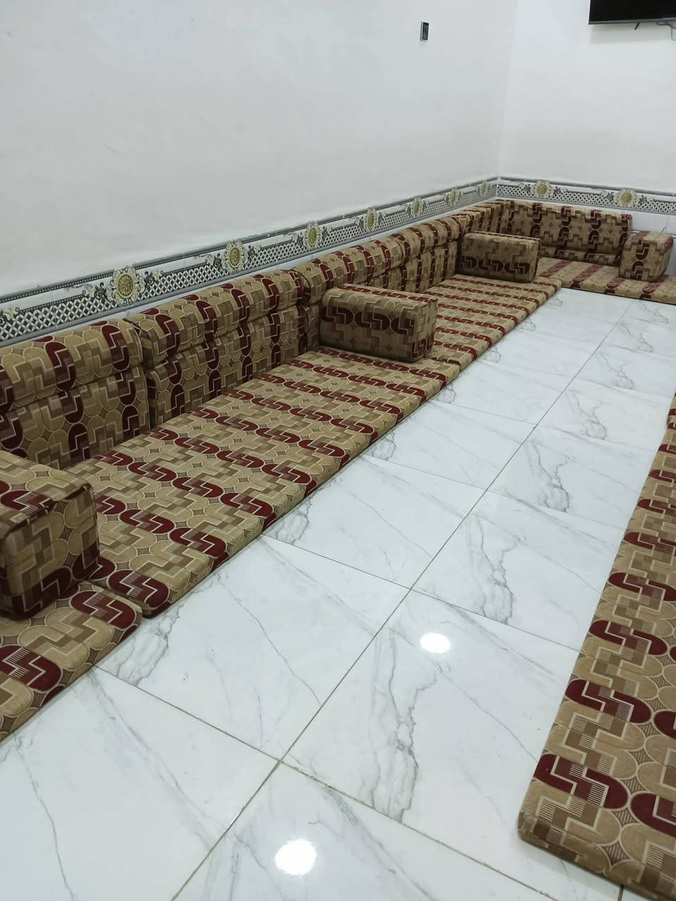 ديوان ارضي 6 دواشك 6 تكيات 12 ضهر  200بي مجال  الي يريده يراسلني  نضيف مابي اي شي...... الي ميطلع عنده الخاص يدز طلب.... @الجميع


**إذا كنت صاحب هذا الإعلان وتريد حذفه لأي سبب، رجاءا أرسل رسالة إلى الدعم الفني**