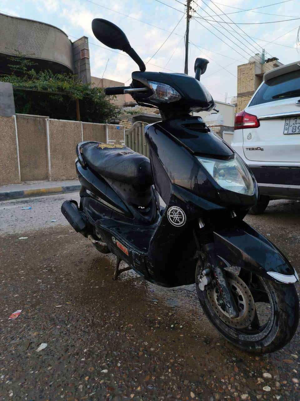 سلام عليكم
دراجه نوع سكنس 140
تجفيت جديد عوزها بس قبق هندر وراجز مال سلف 
بين قوسين ابيع كوم حديد 
السعر 250 الف وبيها مجال قليل 
الاتصال *********** 
مكاني بغداد العبيدي
