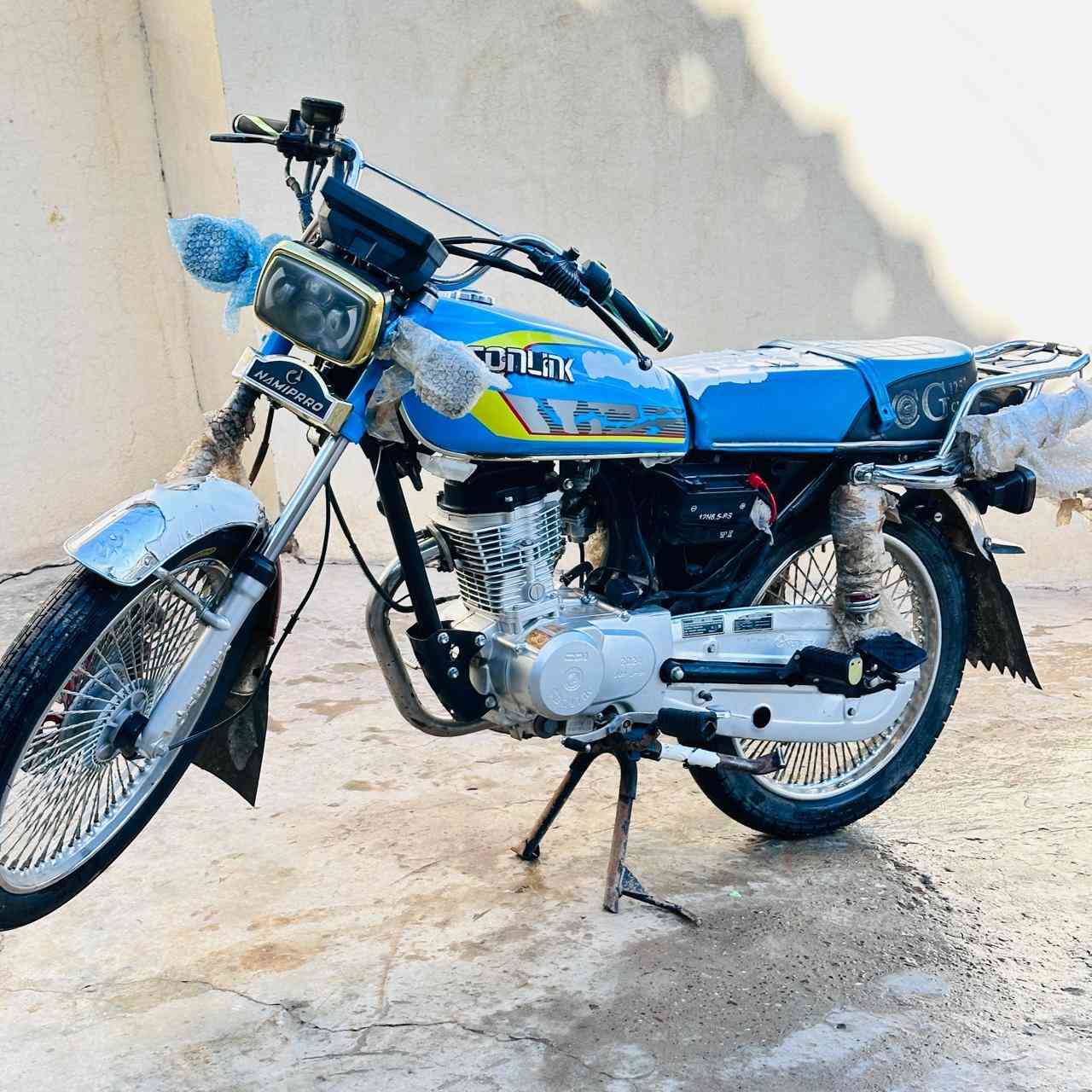 السلام عليكم
دراجه ناريه  
2024محرك ما مفتوح شرط النضافه 
سعر 650وبي مجال.
ه‍ ***********
