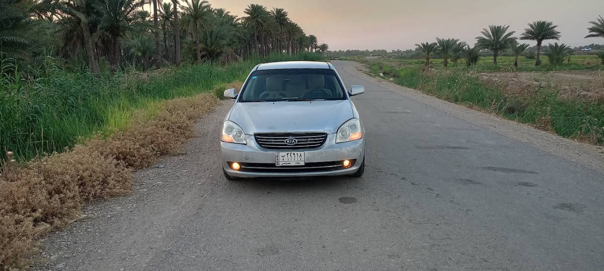 يالله السلام عليكم للبيع سياره اوبتيمه موديل 2007رقم بغداد شرط التحويل السيارة وارد امريكي2400 صبغ عام جماليه اثر جراد السيارة كير ومكينه مكفولات كهربائيات كله شغال وجاهز تبريد ثلج صدر جديد سياره جاهزة من كلشي ماتصرف عليه الف دينار شرط مكان السياره واسط الزبيديه لاستفسار اتصال على الرقم التالي *********** السعر 80وبيه مجال للطيبين
