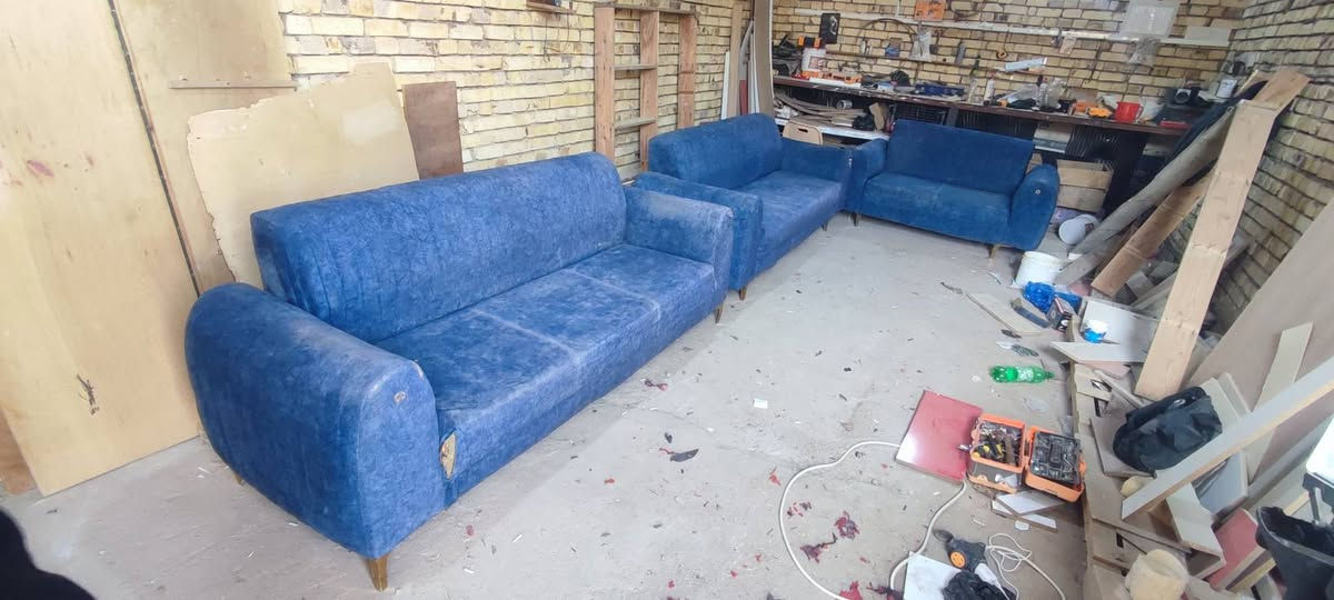 سلام عليكم 3قطع سعر80عوزهن تنضيف بسيط ***********
