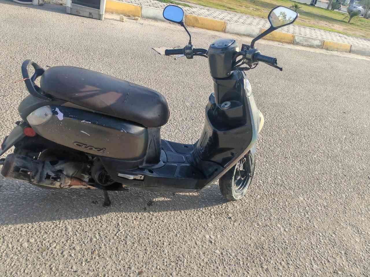 السلام عليكم ورحمة الله مرخصة المدير دراجة بوليس حاوية صار 9اشهر ماخذها نوزل مو كابريتة كلشي شغال كفاله كلشي مكاني كربلاء المقدسة قرب مستشفى الولادة  رقمي ***********  السعر 850
