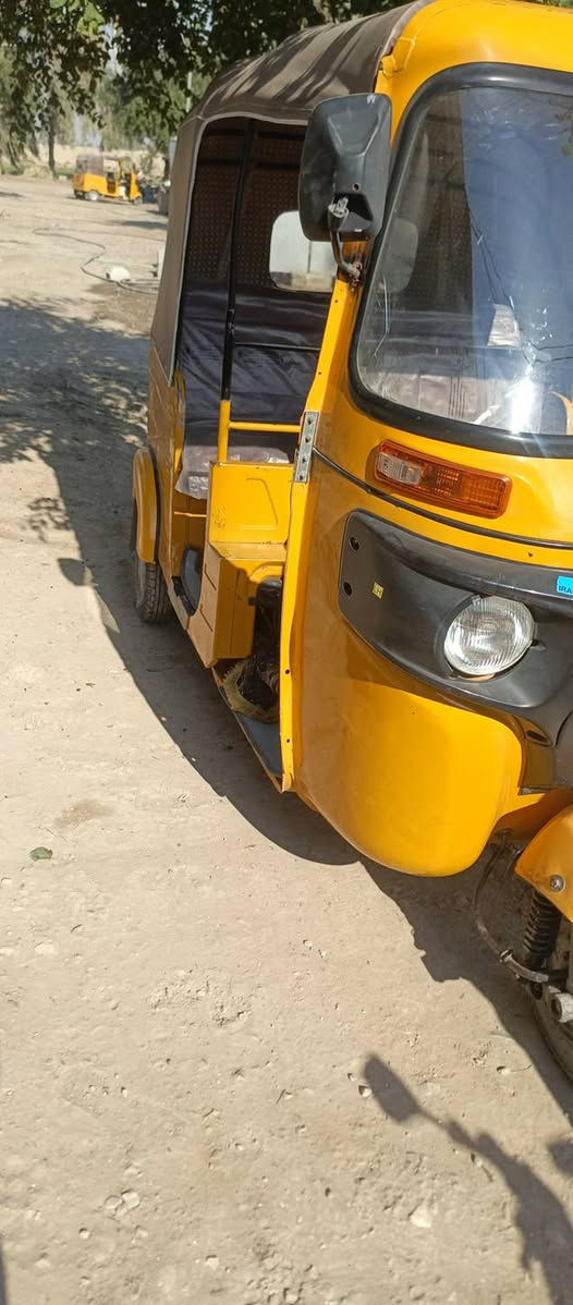 سلام عليكم تكتك19للبيع لا ضربه لا صبغ شهر 6اوراق 7اصوليه مكفوله لترقيم بغداد لمعامل السعر 4500. ‪***********
